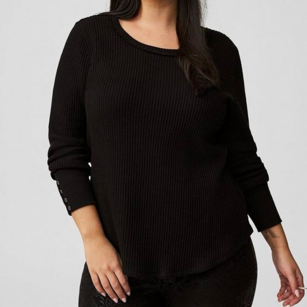 Fitted BLACK crewneck waffle Tee